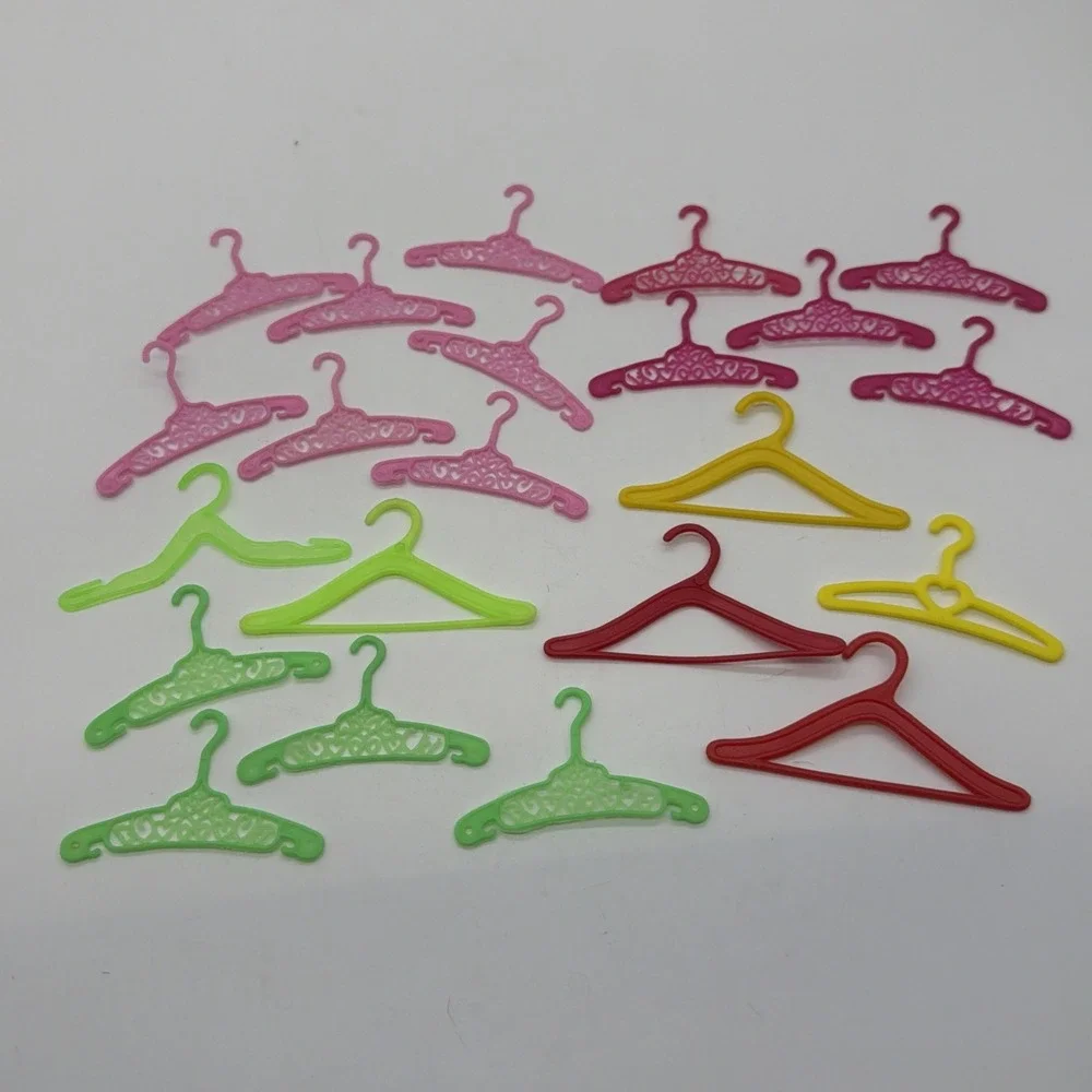 Vintage Barbie Doll Hangers Skipper Francie Lot of 22 Clothes Closet‎ 90s 80s